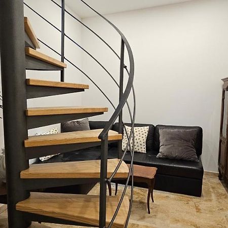 Bel & Ancien Appartement T3 Renove Dans Sartene Exterior photo