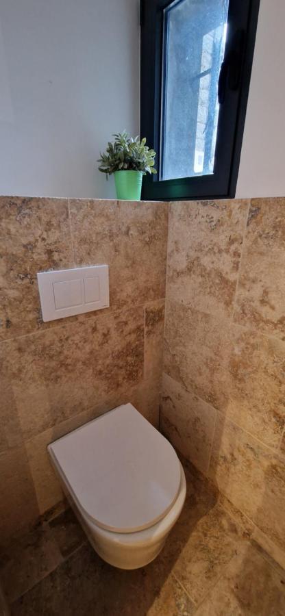 Bel & Ancien Appartement T3 Renove Dans Sartene Exterior photo