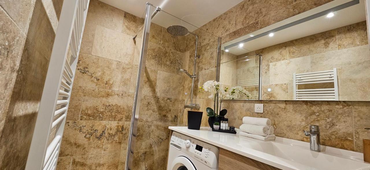 Bel & Ancien Appartement T3 Renove Dans Sartene Exterior photo